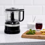 KitchenAid_Processador_de_Alimentos_KJA03BE_Imagem_Ambientada